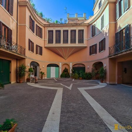 Trevi Ducal Palace Rzym Zewnętrze zdjęcie